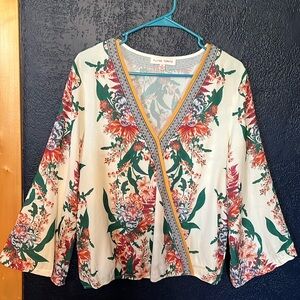 Flying Tomato, floral blouse, Kimono Top, M, v-neck, polyester.